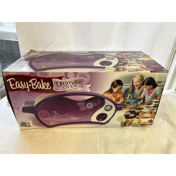 You Easy Bake Ultimate Oven - Picture 1 of 2